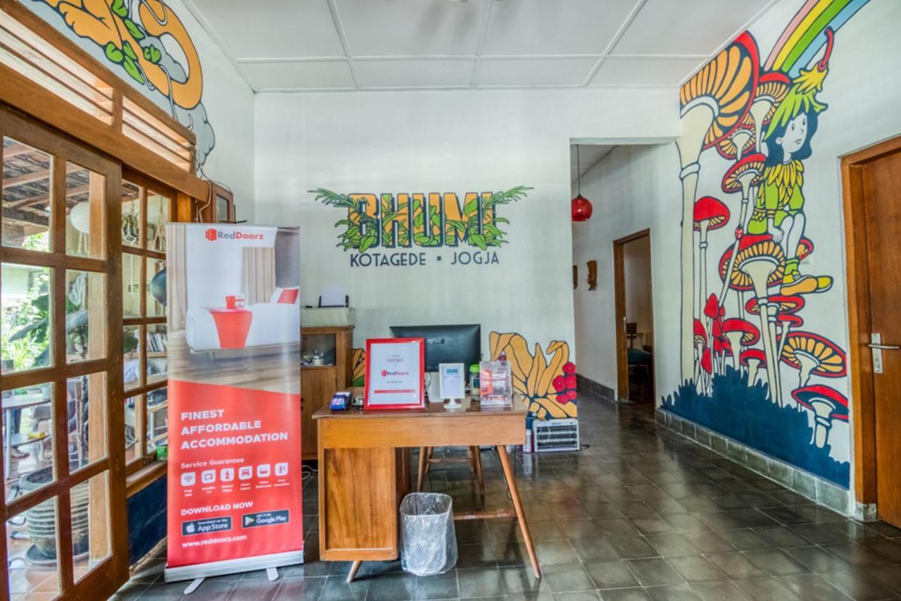 Reddoorz Hostel @ Kotagede Джокьякарта Экстерьер фото